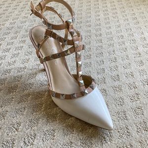 Valentino style shoes